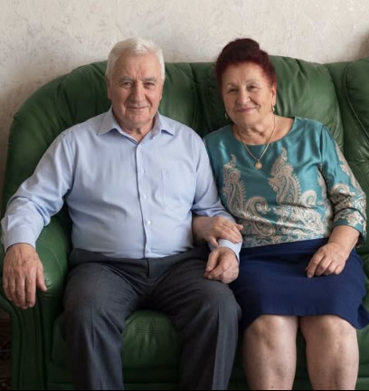 Moj otac je celog života uzimao celu platu moje majke. Jednog dana smo konačno saznali na šta je potrošio sav taj novac. - featured image Moj otac je celog života uzimao celu platu moje majke. Jednog dana smo konačno saznali na šta je potrošio sav taj novac. - featured image