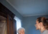 “Gdje je sve što si uštedjela?” pitala me svekrva čim je otvorila ormar u svojoj sobi. To nije bilo obično pitanje, nego onaj glas kad čovjek već zna da nešto nije dobro. “Gdje je sve što si uštedjela?” pitala me svekrva čim je otvorila ormar u svojoj sobi. To nije bilo obično pitanje, nego onaj glas kad čovjek već zna da nešto nije dobro. - featured image