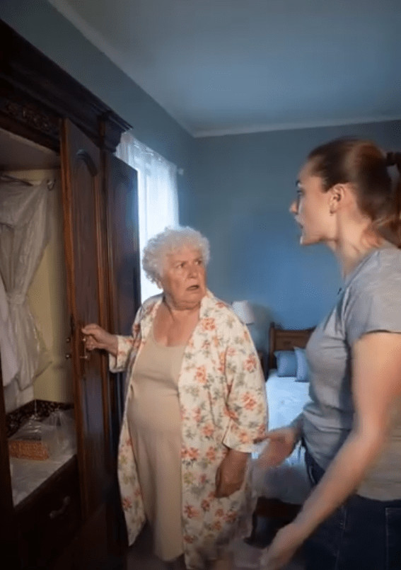 “Gdje je sve što si uštedjela?” pitala me svekrva čim je otvorila ormar u svojoj sobi. To nije bilo obično pitanje, nego onaj glas kad čovjek već zna da nešto nije dobro. - featured image “Gdje je sve što si uštedjela?” pitala me svekrva čim je otvorila ormar u svojoj sobi. To nije bilo obično pitanje, nego onaj glas kad čovjek već zna da nešto nije dobro. - featured image
