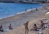 ŽENA NA PLAŽI U CRNOJ GORI ŠOKIRALA LJUDE: Ne kupa se, SVI GLEDAJU ŠTA DRŽI U RUKAMA – “ovo je kraj sveta” (VIDEO) ŽENA NA PLAŽI U CRNOJ GORI ŠOKIRALA LJUDE: Ne kupa se, SVI GLEDAJU ŠTA DRŽI U RUKAMA – “ovo je kraj sveta” (VIDEO) - featured image