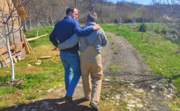 ISPOVIJEST BOŠNJAKA: “1992. god. smo iz Bijeljine izbjegli u Njemačku. Kuću nam je čuvao Srbin. Kada smo se nakon 10 godina vratili…” ISPOVIJEST BOŠNJAKA: “1992. god. smo iz Bijeljine izbjegli u Njemačku. Kuću nam je čuvao Srbin. Kada smo se nakon 10 godina vratili…” - featured image
