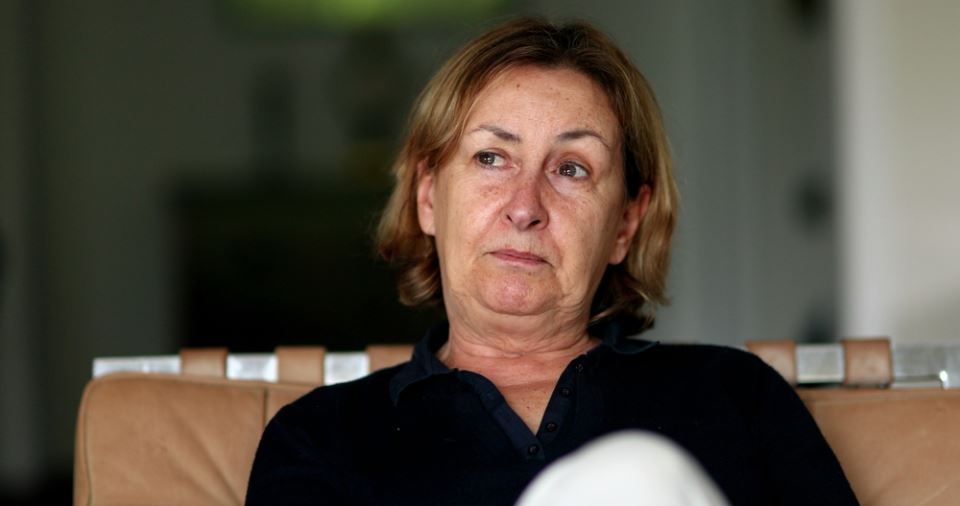 Sređivala sam orman i pronašla maminu staru prašnjavu kutiju za obuću Borovo: Unutrašnjost je krila njenu mračnu tajnu i sad ne znam kako da je pogledam u oči - featured image Sređivala sam orman i pronašla maminu staru prašnjavu kutiju za obuću Borovo: Unutrašnjost je krila njenu mračnu tajnu i sad ne znam kako da je pogledam u oči - featured image
