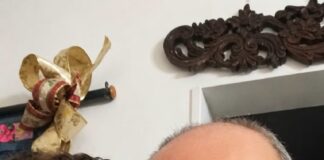 Muž mi je rekao: „Nikada nikome ne govori šta sam uradio našoj kćerki.“ Ukočila sam se od šoka, a zatim potrčala prema njoj, nekontrolisano jecajući, ali me on zgrabio za ruku… Muž mi je rekao: „Nikada nikome ne govori šta sam uradio našoj kćerki.“ Ukočila sam se od šoka, a zatim potrčala prema njoj, nekontrolisano jecajući, ali me on zgrabio za ruku… - featured image