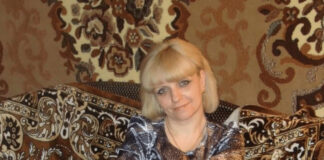 🔞😱💔 S 47 godina upoznala sam muškarca na Facebooku koji je od mene tražio da mu svake večeri šaljem istu fotografiju. Tri mjeseca kasnije nazvala me nepoznata žena i počela vrištati: „ZAR VAS NIJE SRAM?! VAŠA FOTOGRAFIJA NALAZI SE NA RAZNIM STRANICAMA !” Ali kad sam otvorila poveznicu koju mi je poslala i pročitala što je tamo pisalo… Poželjela sam da to nikada nisam vidjela… 🥺👇💔 🔞😱💔 S 47 godina upoznala sam muškarca na Facebooku koji je od mene tražio da mu svake večeri šaljem istu fotografiju. Tri mjeseca kasnije nazvala me nepoznata žena i počela vrištati: „ZAR VAS NIJE SRAM?! VAŠA FOTOGRAFIJA NALAZI SE NA RAZNIM STRANICAMA !” Ali kad sam otvorila poveznicu koju mi je poslala i pročitala što je tamo pisalo… Poželjela sam da to nikada nisam vidjela… 🥺👇💔 - featured image