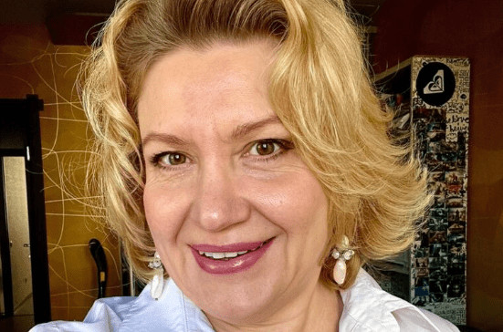 Bosanka uhvatila muža sa drugom na rođendan: Nakon svekrvinih reči rešila da se razvede, a u sudnici joj priredio šok - featured image Bosanka uhvatila muža sa drugom na rođendan: Nakon svekrvinih reči rešila da se razvede, a u sudnici joj priredio šok - featured image