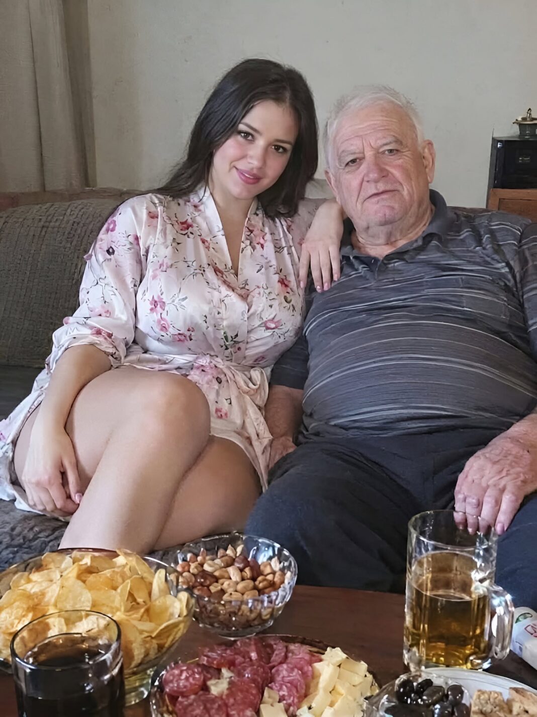 **S dvadeset četiri godine udala sam se za muškarca koji je bio pedeset godina stariji od mene. Svi oko mene mislili su da sam se udala za njega samo zbog novca. I sama sam bila uvjerena da će nakon njegove smrti cijelo njegovo bogatstvo pripasti meni. No godinu dana kasnije moj je suprug umro, a kada me nazvao njegov odvjetnik, odmah sam odjurila kod javnog bilježnika. Ondje su mi rekli nešto zbog čega su mi noge zadrhtale… 😨** - featured image **S dvadeset četiri godine udala sam se za muškarca koji je bio pedeset godina stariji od mene. Svi oko mene mislili su da sam se udala za njega samo zbog novca. I sama sam bila uvjerena da će nakon njegove smrti cijelo njegovo bogatstvo pripasti meni. No godinu dana kasnije moj je suprug umro, a kada me nazvao njegov odvjetnik, odmah sam odjurila kod javnog bilježnika. Ondje su mi rekli nešto zbog čega su mi noge zadrhtale… 😨** - featured image