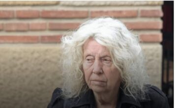 Komšije Eve Ras digle uzbunu: „Zabrinuti smo za nju, niko nije očekivao da će ovako izgledati njen život“ Prosi na ulici, ne brine o sebi više, uužas Komšije Eve Ras digle uzbunu: „Zabrinuti smo za nju, niko nije očekivao da će ovako izgledati njen život“ Prosi na ulici, ne brine o sebi više, uužas - featured image