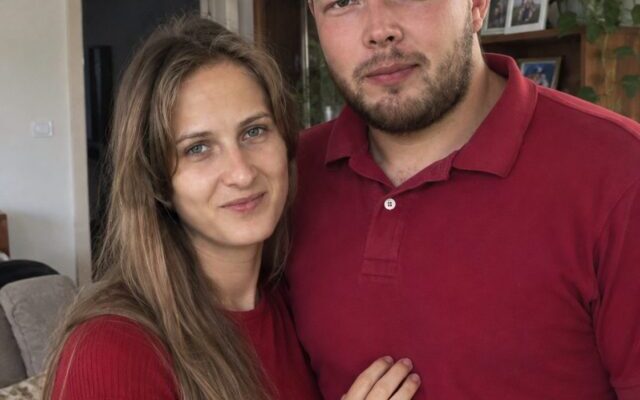 😱💔 Nakon 15 godina braka, moj suprug počeo se udaljavati od nas. Tada sam otkrila strašnu istinu koju je skrivao… - featured image 😱💔 Nakon 15 godina braka, moj suprug počeo se udaljavati od nas. Tada sam otkrila strašnu istinu koju je skrivao… - featured image
